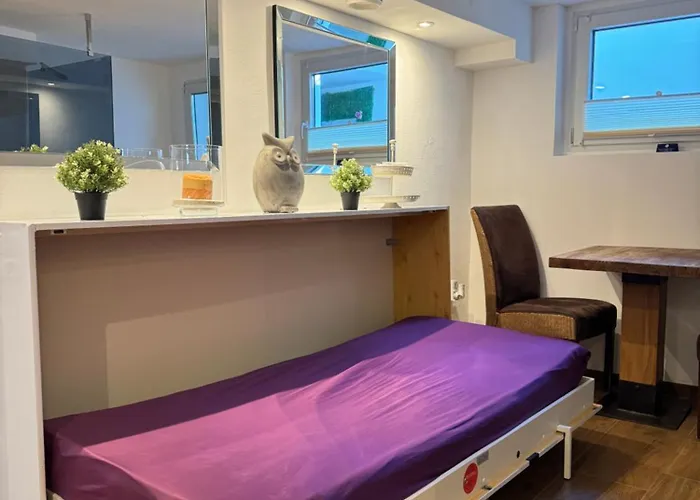 Schoene Souterrain In *